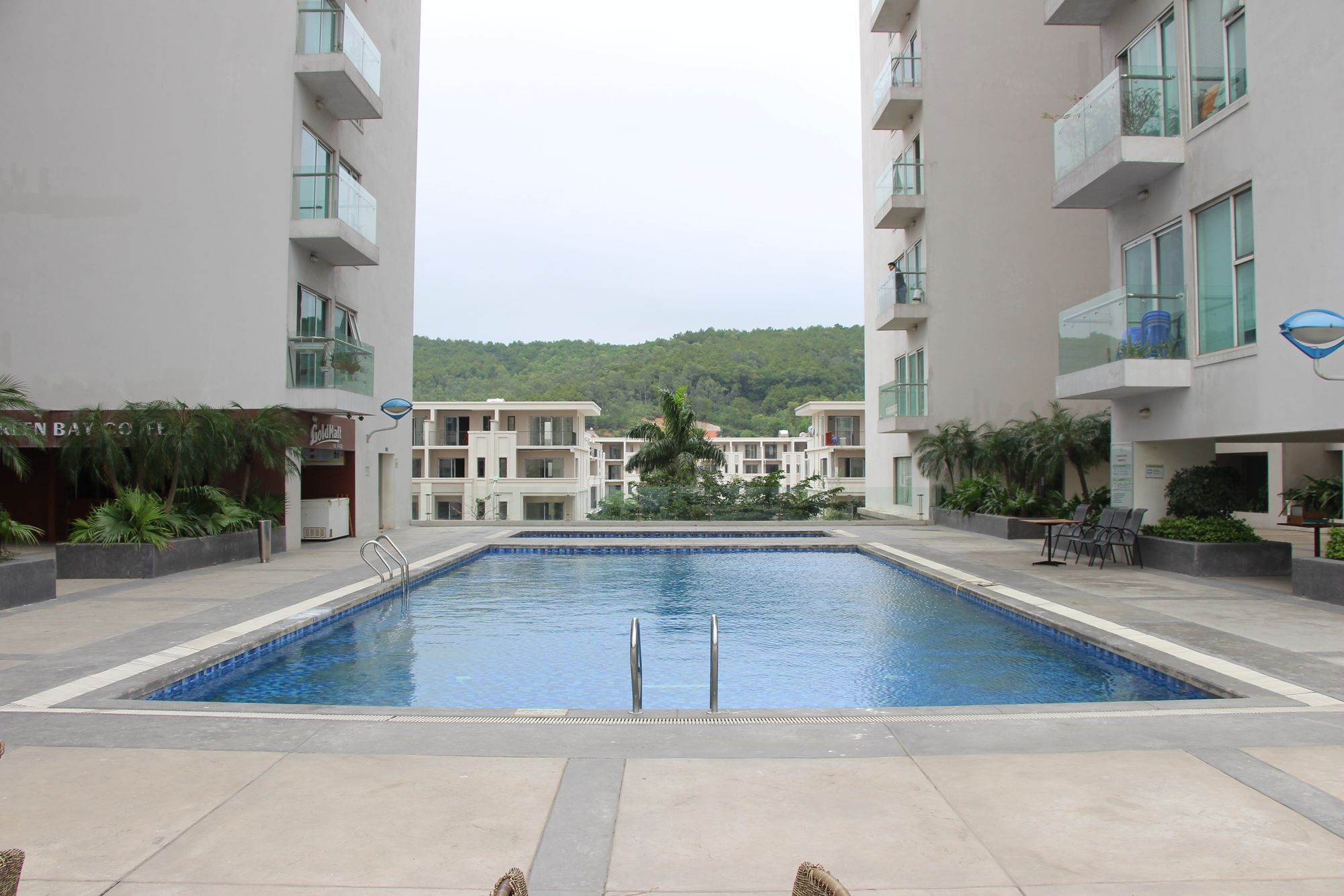 Le Jardin Homestay Ha Long Exterior foto